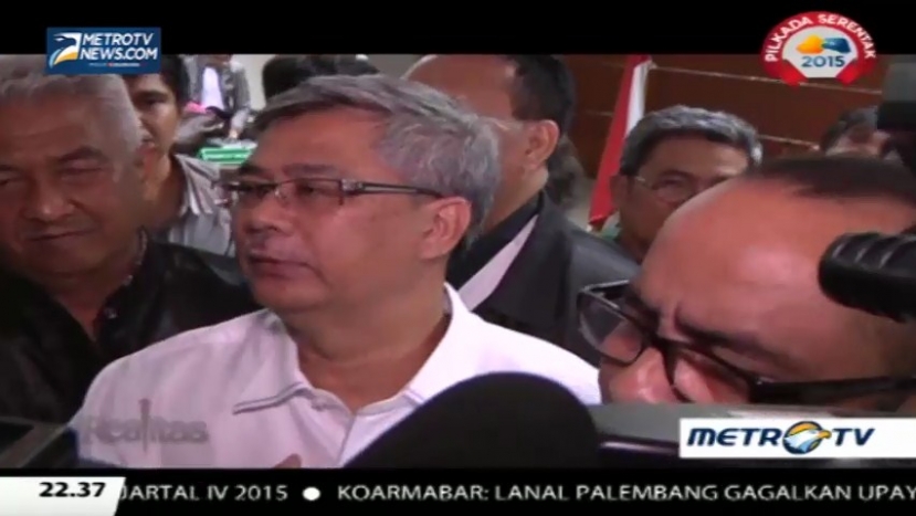 Jurus Menangkis Akil (1)