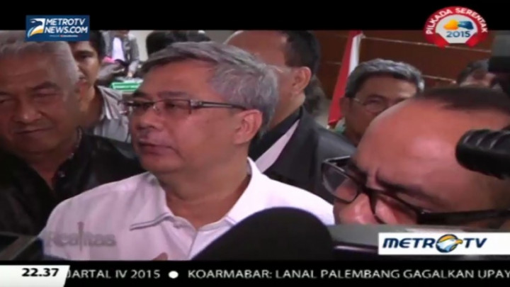 Jurus Menangkis Akil (1)