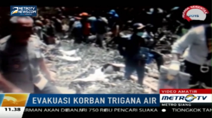 Ini Suasana Evakuasi Korban Jatuhnya Trigana Air