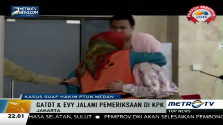  Jalani Pemeriksaan, Gatot-Evy Disambut Putrinya di KPK