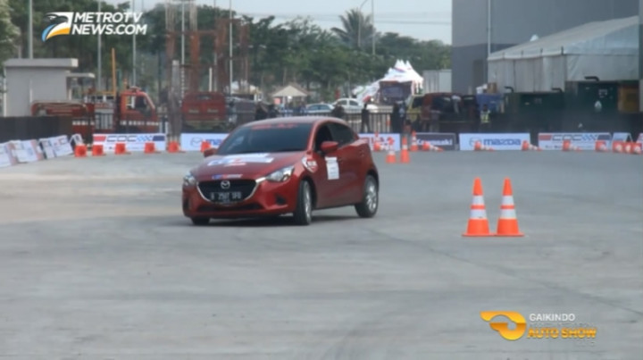 Adu Jago Meliukkan Mobil di GIIAS 2015