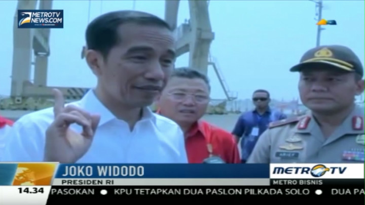 Jokowi Uji Pelayanan Bongkar Muat di Pelabuhan Pontianak