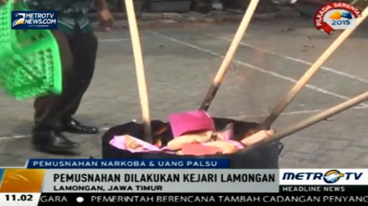 Kejari Lamongan Musnahkan Narkoba dan Uang Palsu Hasil Sitaan