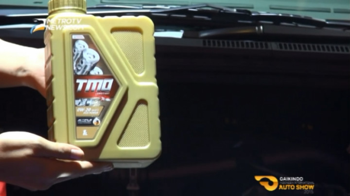 Toyota Luncurkan Oli Mesin di di GIIAS 2015 