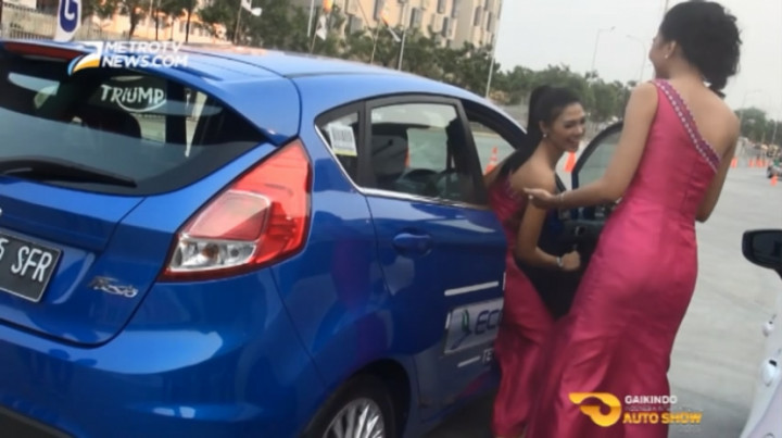 Jadi Miss Auto Show Harus Jago Nyetir 