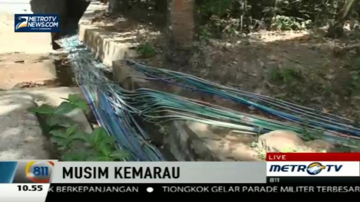 Warga Bantul Gunakan Selang Sepanjang 500 Meter Untuk Mengalirkan Air