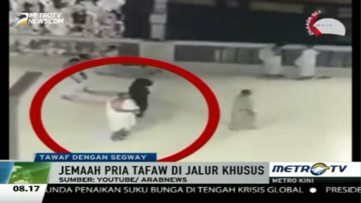 Tawaf, Jemaah Haji Ini Naiki Segway di Jalur Khusus Manula 