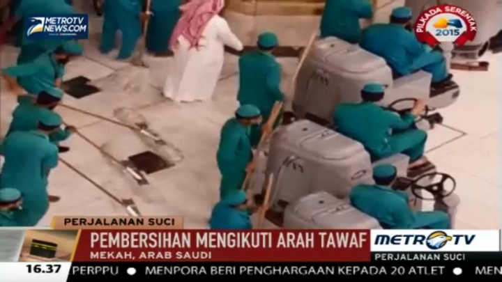 Beginilah Proses Pembersihan Masjidil Haram