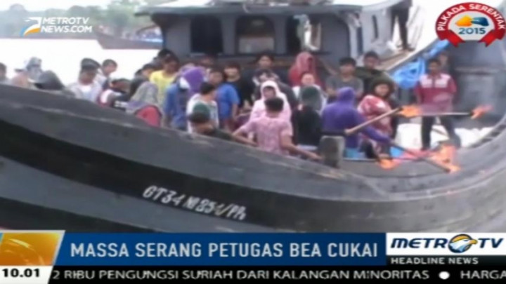 Ratusan Penumpang Kapal Penyelundup Hadang Petugas Bea Cukai Teluk Nibung 