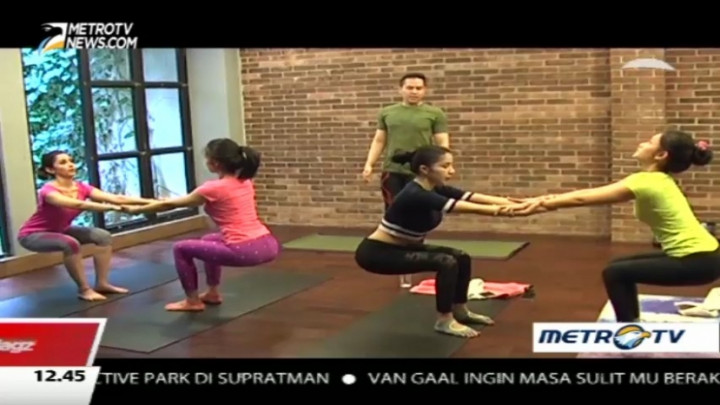 Acroyoga Bisa Melatih Kepercayaan dengan Pasangan