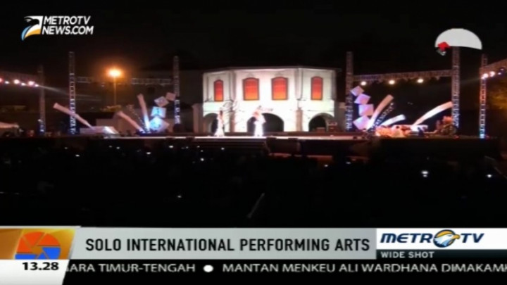 Kemeriahan Solo Internasional Performing Arts 2015
