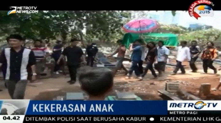Diiringi Suasana Haru Jenazah NA Dimakamkan