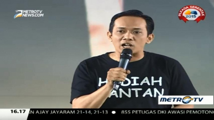 Denny Gitong, Orang Dikasih Bedak Gue Dikasih Nasihat