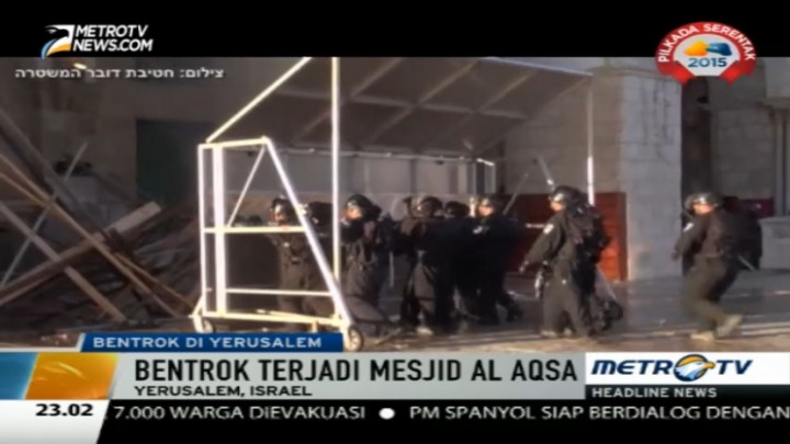 Pemuda Palestina Kembali Bentrok dengan Polisi Israel