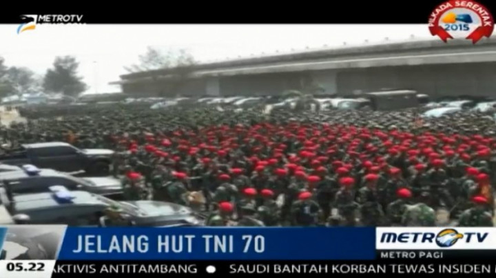 Latihan Persiapan HUT TNI Ke-70