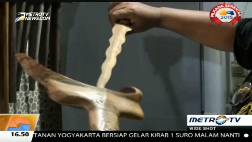Unik, Keris Ini Terbuat dari Kayu