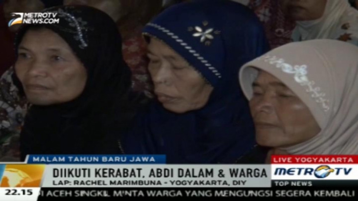 Ratusan Orang Laksanakan Topo Bisu di Keraton Yogyakarta