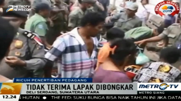 Penertiban PKL di Jalan Deli Tua-Deli Serdang Berlangsung Ricuh