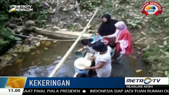 Kekeringan, Warga Jateng Gunakan Air Kubangan Kotor untuk Minum