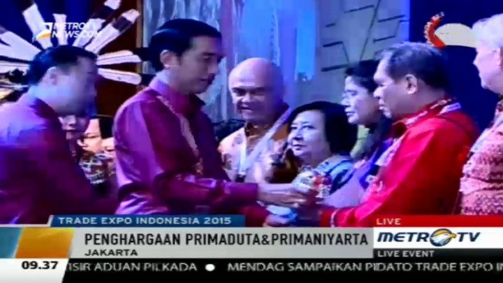 30 Eksportir & <i>60 Buyers</i> Terima Penghargaan di Trade Expo Indonesia 2015