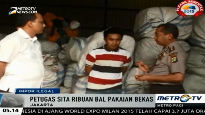 Gudang Tempat Penyimpanan Pakaian Bekas Import Digerebek