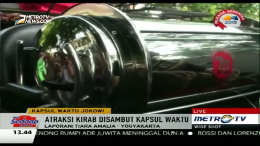 Warga Surakarta Sambut Kedatangan Kapsul Waktu