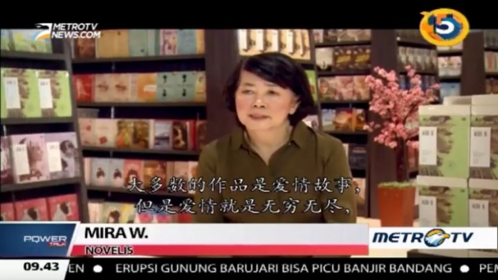 Inilah Alasan Mira W Banyak Menulis Bertema Cinta 