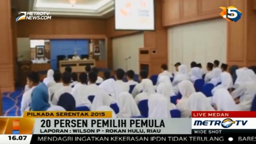 Pemda Rokan Hulu Sosialisasikan Pilkada kepada Pemilih Pemula