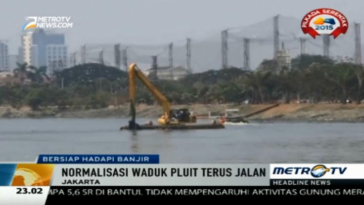 Jelang Musim Hujan, Normalisasi Waduk Pluit Masih Dilakukan