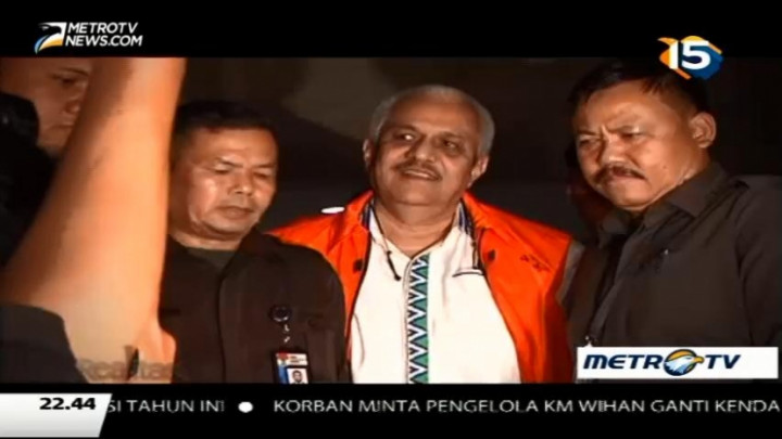 Kolektor Status Tersangka Gubernur Gatot (2)