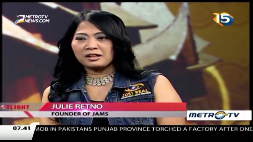  Exclusive Interview with Julie Retno
