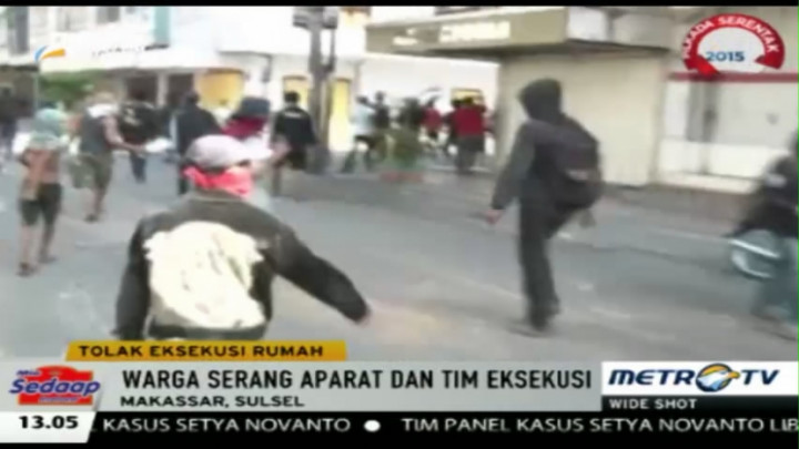 Tolak Eksekusi Rumah, Ratusan Warga Serang Aparat Kepolisian