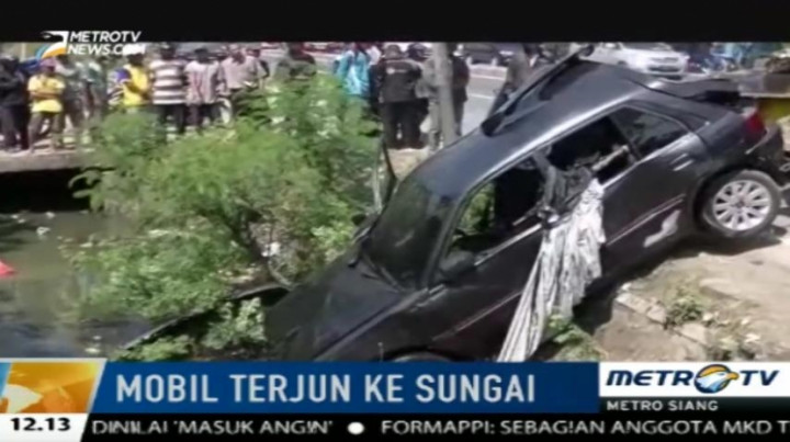 Mobil Terjun ke Sungai, Arus Lalin Demak Macet Hingga 5 Kilometer