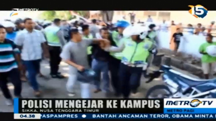 Mahasiswa Universitas Nusa Nipa Maumere-Sikka Terlibat Bentrok dengan Polisi