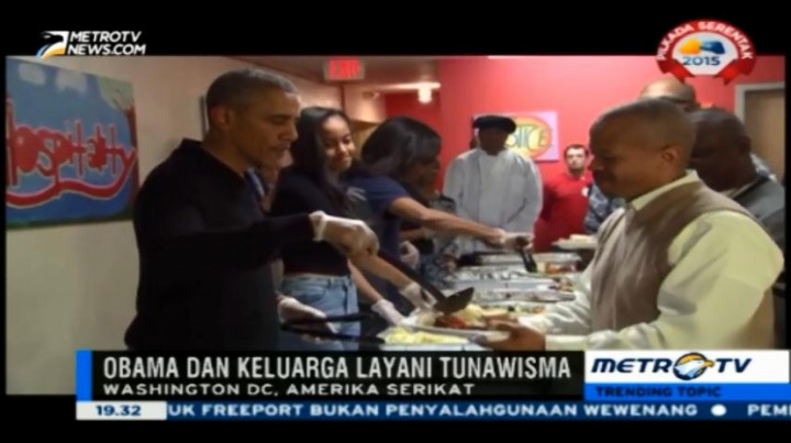 Hari Thanksgiving, Obama Layani Tunawisma dan Veteran