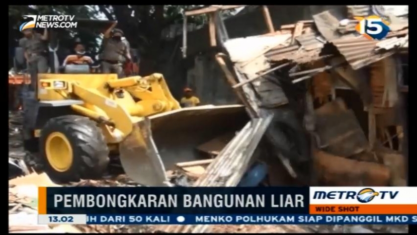 70 Bangunan Liar di Cempaka Putih Dibongkar Paksa