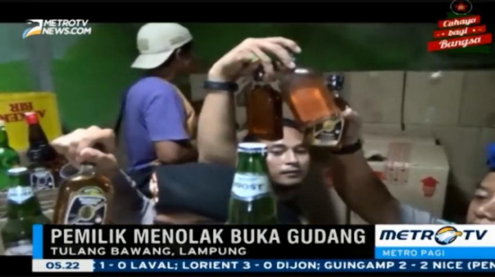 Polisi Gerebek Gudang Penyimpanan Minuman Keras