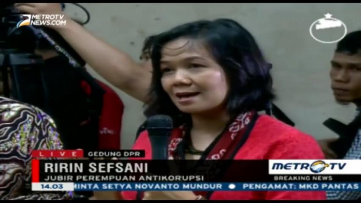 <i>Publik Semakin Percaya Bahwa Sidang Setnov Penuh Konspirasi</i>  