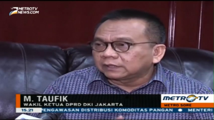 M Taufik Setujui Revitalisasi Metromini