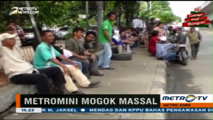 Metromini Mogok Massal, Penumpang Terlantar 