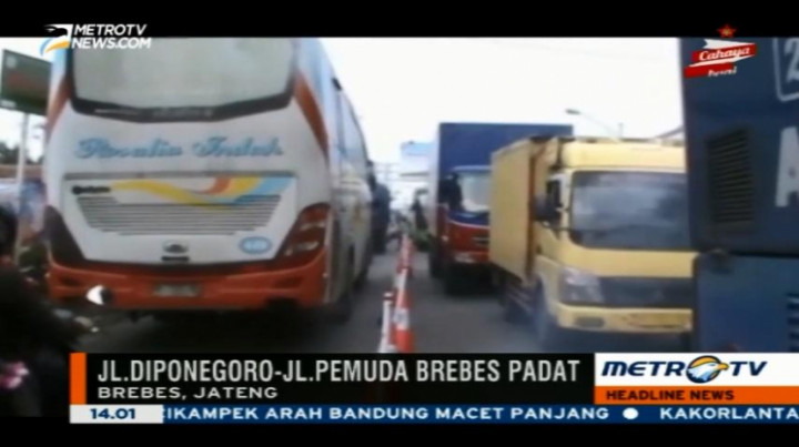 Volume Kendaraan di Jalur Pantura Brebes Meningkat 