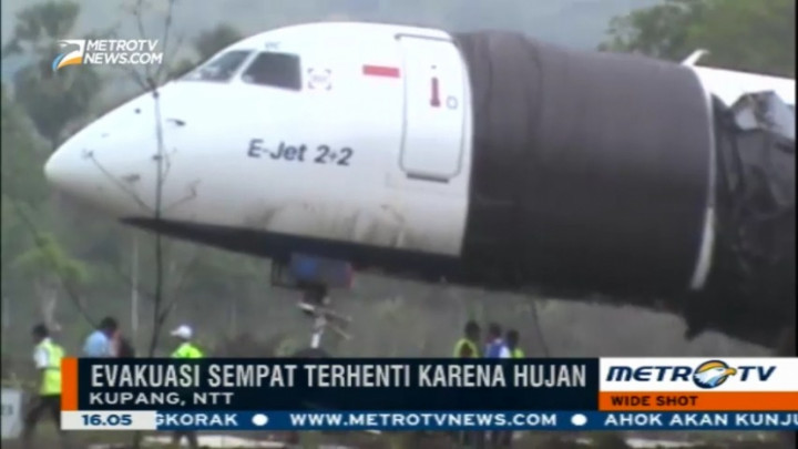 Otoritas Bandara El Tari Evakuasi Pesawat Kalstar 