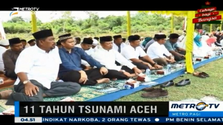 Warga Aceh Barat Padati Pemakaman Massal Korban Tsunami