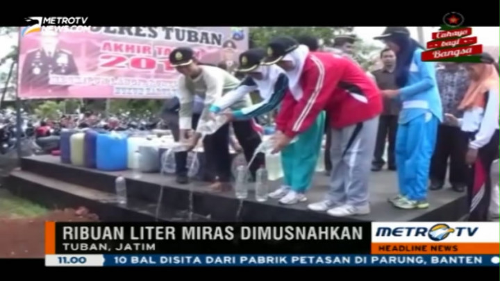 Polres Tuban Musnahkan Ribuan Liter Miras Hasil Razia
