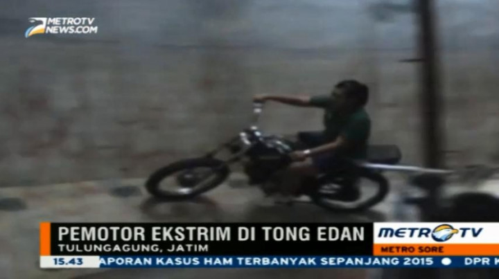  Aksi Ekstrem Para Pemotor di Tong Edan 