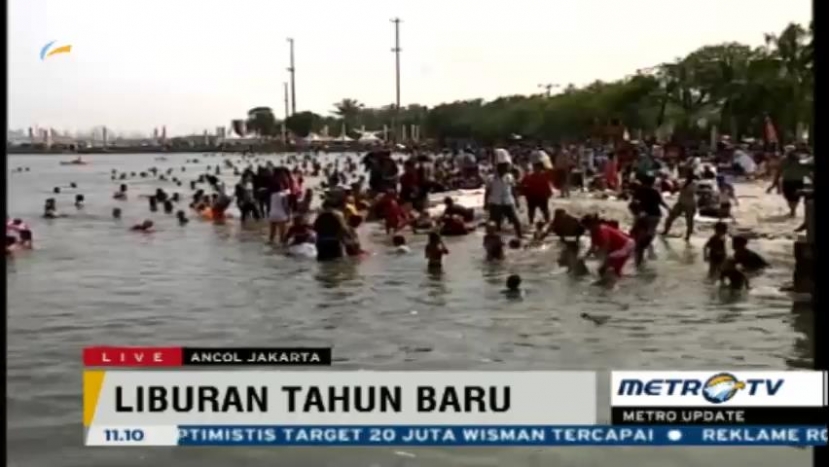 Puluhan Ribu Warga Padati Ancol 