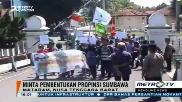 Puluhan Mahasiswa Tuntut Pengesahan Pulau Sumbawa Jadi Provinsi Baru