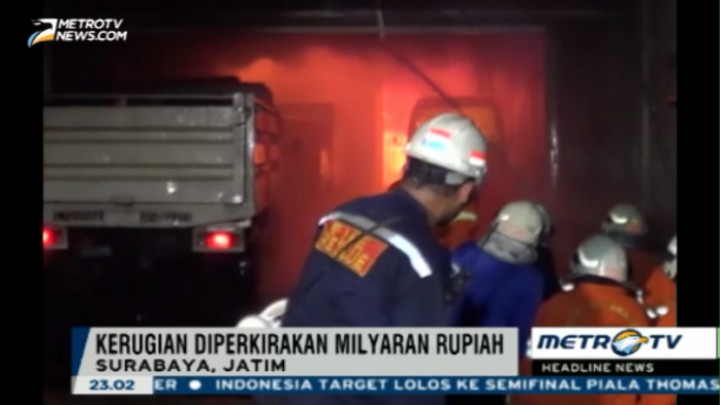 Gudang Onderdil Mesin Diesel di Surabaya Terbakar