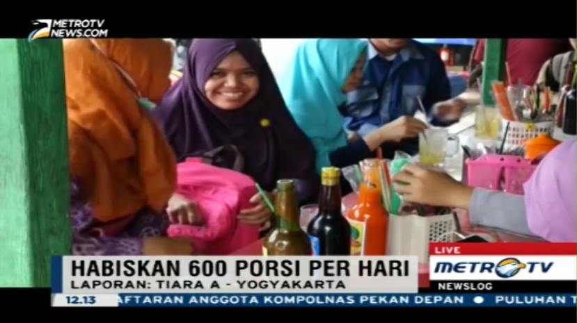  Mie Ayam Tumini Sanggup Jual Ratusan Mangkok Per Hari