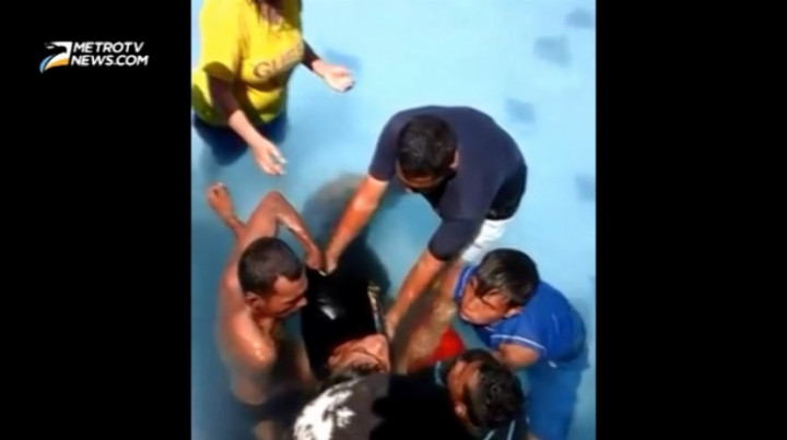 Video Amatir: Detik-detik Penyelamatan Korban di Citraland Waterpark 